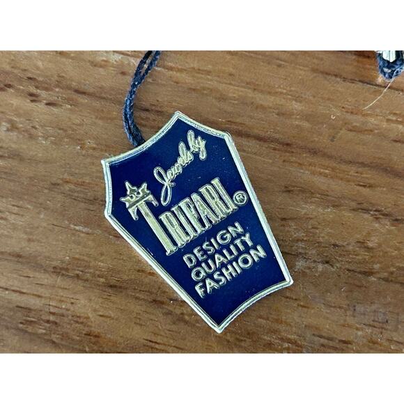 Vtg CROWN TRIFARI Brushed Gold Tone Faux Pearls Earrings Clip On Pin Brooch Set - Picture 3 of 13